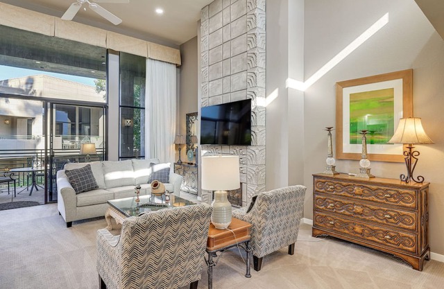 Spacious Phoenix Villa w/ Resort Amenities