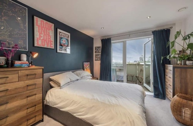 Stylish one bedroom apartment with patio balcony