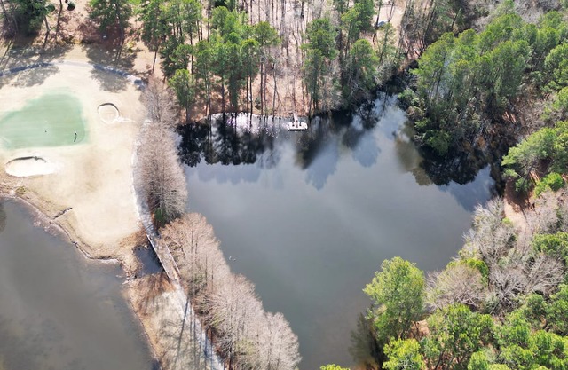 5-bedroom home on Cardinal Lake. Minutes to Pinehurst & Shuttle to US Open!