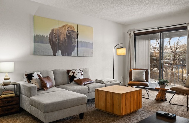 Cozy, Conveniently Located Condo