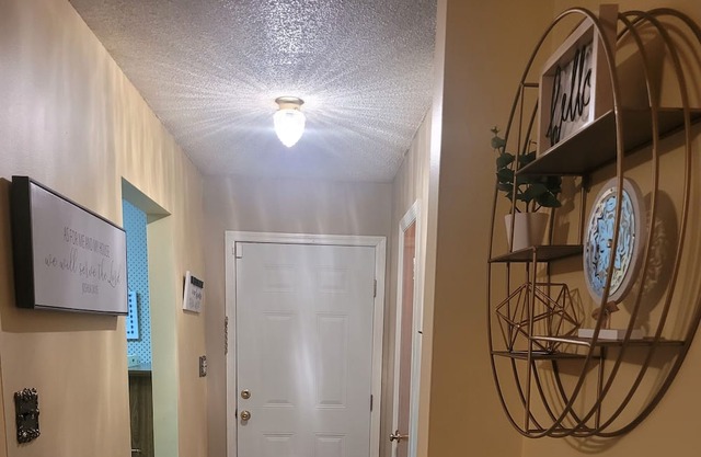 Cozy Townhome close to historic downtown