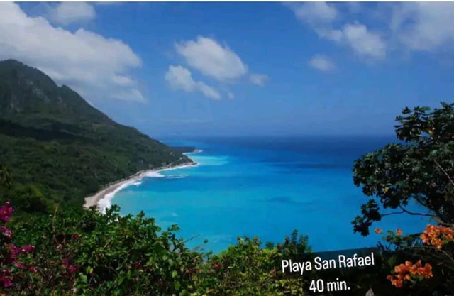 MANGO TROPICAL HOUSE ONLY 600 METERS FROM THE BEACH and Restaurants