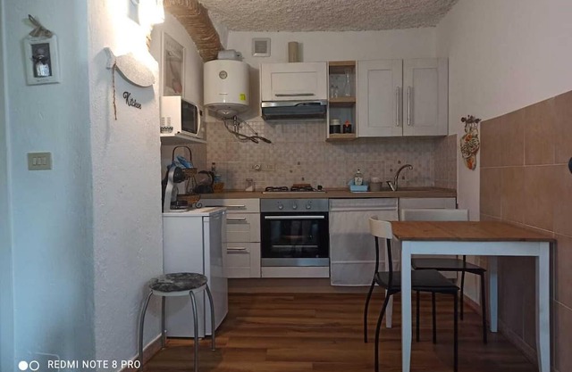 Petite Batty CITRA 010060LT0099 BETWEEN THE GREEN AND THE SEA.