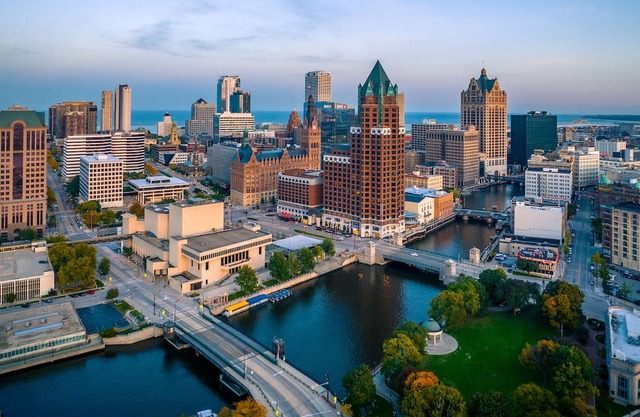 Cute 3 Bedroom Home in Beautiful Brown Deer