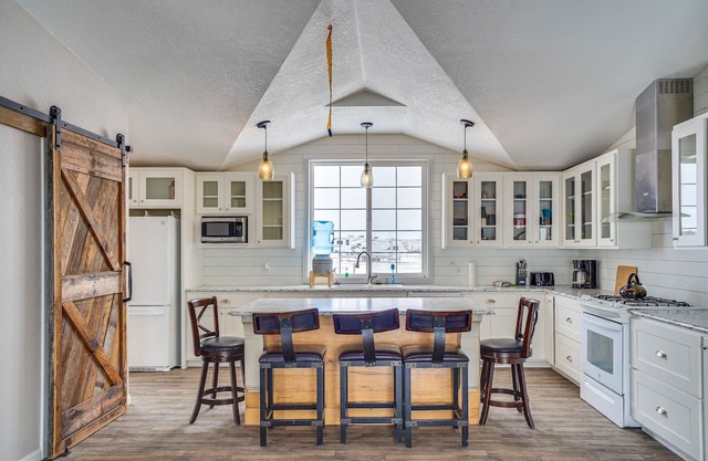 Pet-Friendly Glen Ullin Cabin with Fire Pit!