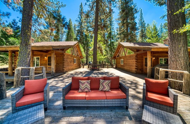 5 Private Dwellings at The Lost Sierra Ranch w Fishing Ponds & 1 Mile Riverfront