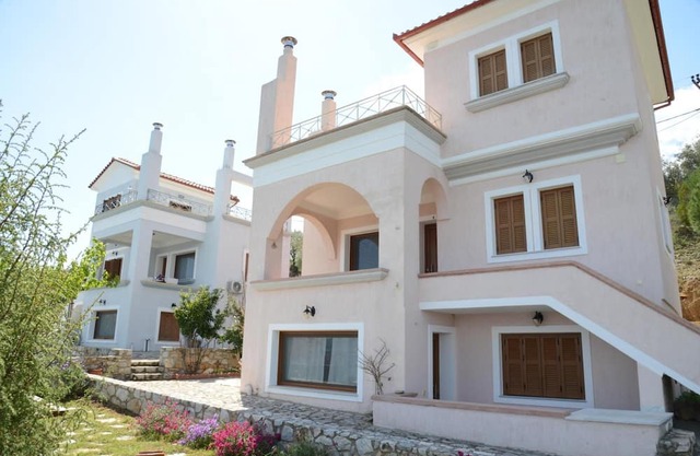 Goddess Hera Apartment