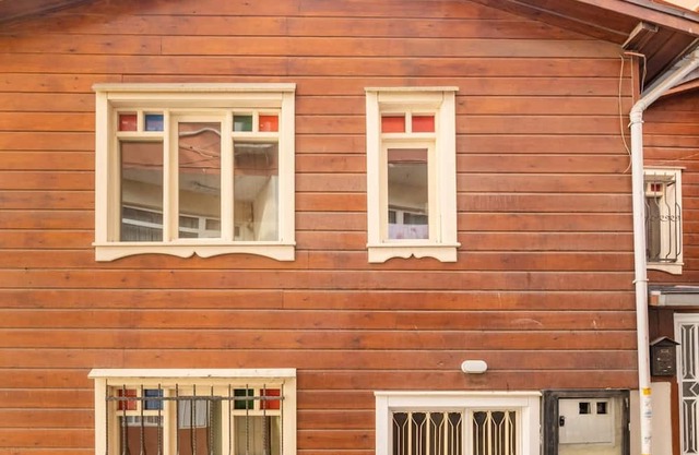 Historical Duplex Villa with Patio in Beyoglu