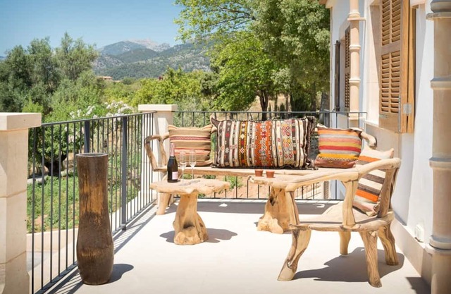 Exclusive 5 Bedroom Villa with Private Pool, Mallorca Villa 1455