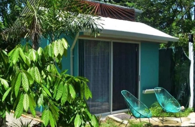 El Tucán Feliz - Little guest house 5 minutes walk to the beach!