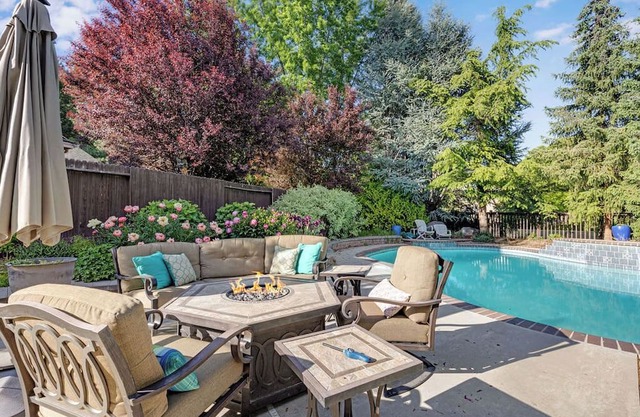 Spacious Eagle Home with Hot Tub