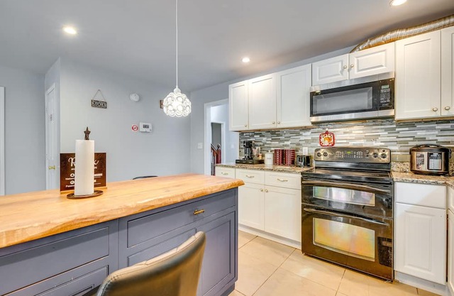 Lawrenceville Home ~ 35 Mi to Downtown Atlanta!