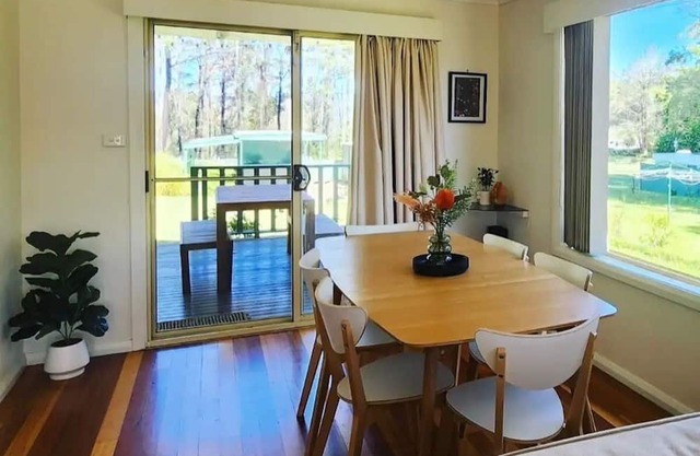 "Coco" - sweet coastal cottage in central location that is perfect for families.