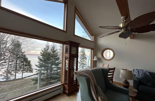 45th Parallel Oceanfront! Spend your vacation on the ocean and in the woods!