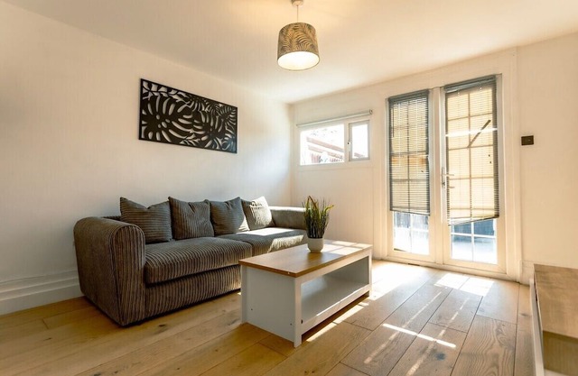 Southwark Path by MT Property