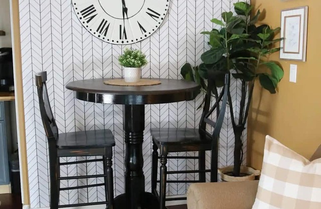 Charming Sacramento-based "Garden Cottage" Apartment in Elk Grove