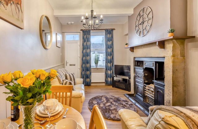 2 bedroom accommodation in Oakworth, near Keighley