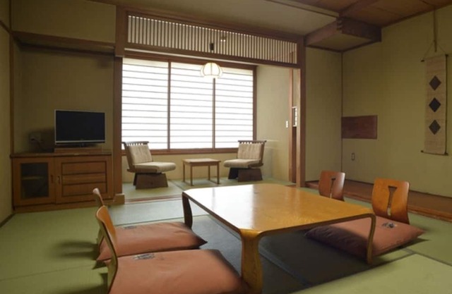 Japanesestyle room 8 tatami to 10 tatami mats / Asakura Fukuoka