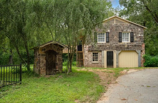 Stone Cottage Convenient to UA, Hoover Met, Golf