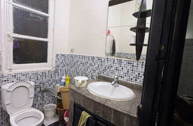 Room in the city center next to the medina
