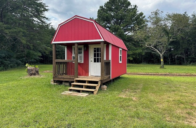 Charming Tiny home cabin with double loft