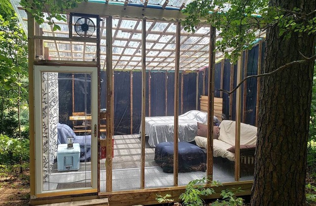 Secluded Forest Cabin with Clear Roof for Stargazing near Watts Bar Lake – Grandview, TN