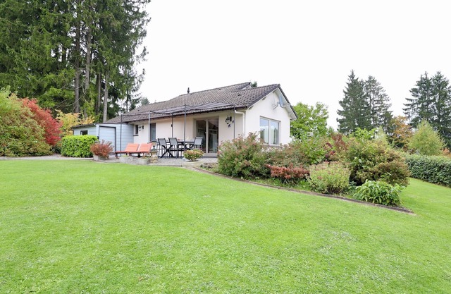 Cosy holiday home with beautiful garden
