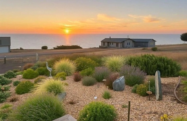 Coastal Haven - Luxury by the Sea