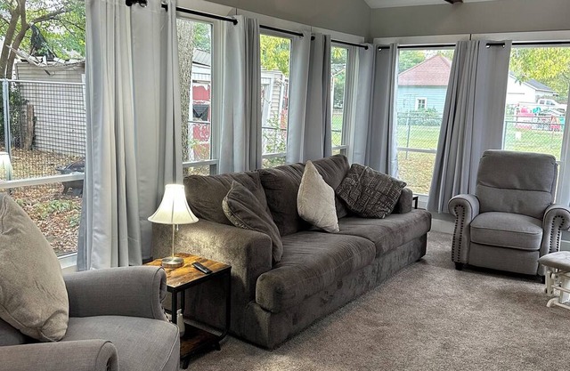 Ottawa Family Nest – Cozy, Fun & Fresh Eggs!