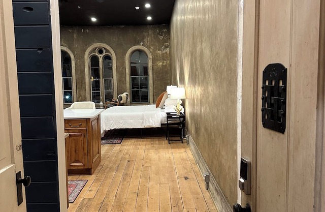 Light Filled Loft on Town Square