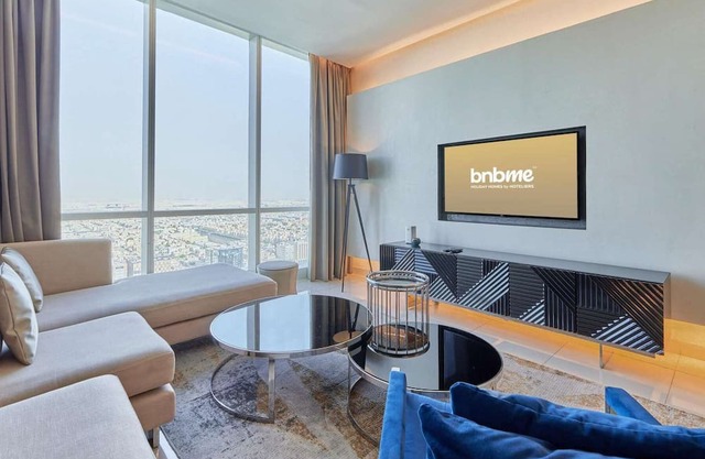 bnbme | Luxury Damac Apt near Kingdom Tower | Pool & Gym