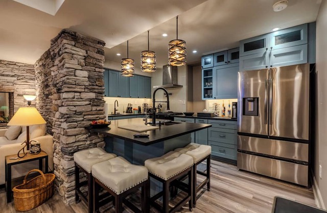 A Cozy, 2BR 2.5BA, Concert, Game Day & Business Traveler Hidden Gem—Comfort & Convenience with a Touch of Luxury in the Heart of Raleigh