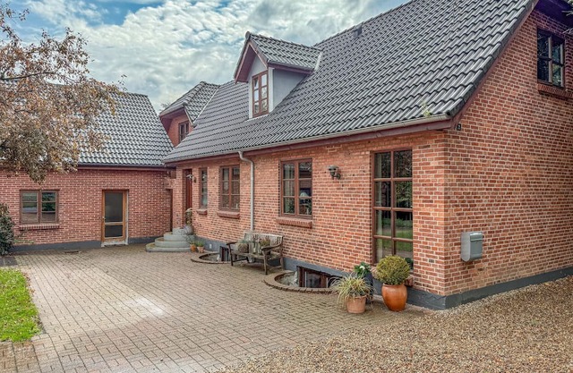Awesome home in Sønder Felding with house a panoramic view