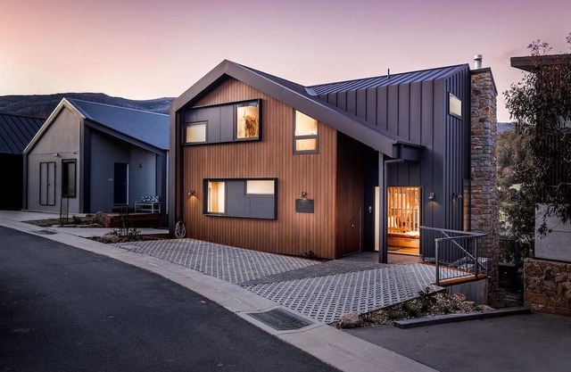 Luxury Mountain Chalet one of Crackenback's best