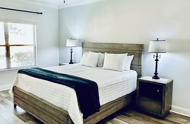 BAMA VIBES - Location! Location! Location!