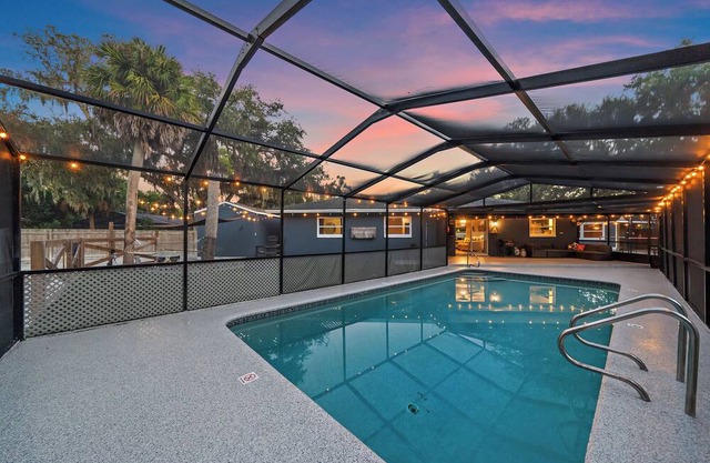 Mango Bay | Private Pool + Dog Play Area