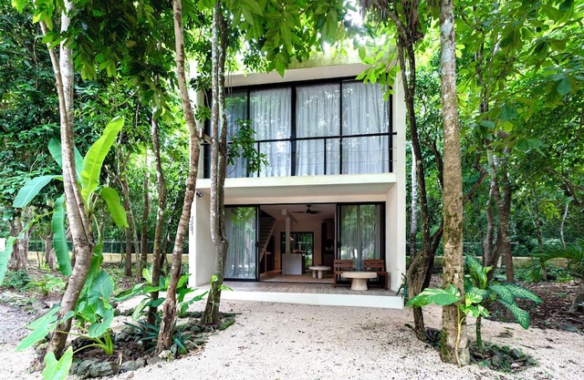Modern Bacalar Lagoon Villa w/Private Dock+Vistas