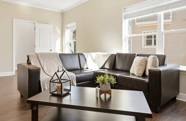 Spacious Haven | Hot Tub + 6-min to Garden Trails