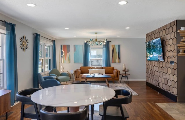 Unwind in Waxhaw - 15 minute Stroll to Downtown!