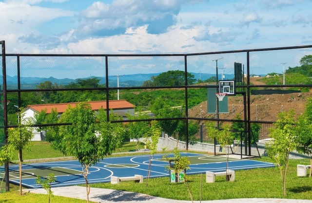 Acogedora casa con patio, Wi-Fi y A/C en San Miguel, El Salvador