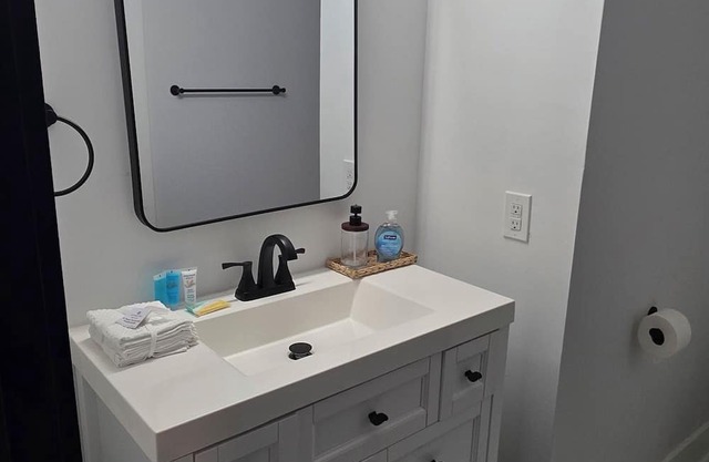 Welcome to the Hanahan Hide away!