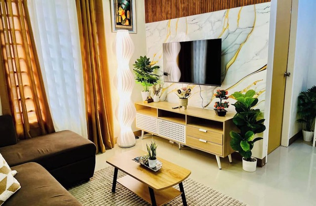 Bloomstone 2BR Family Suite in Gensan