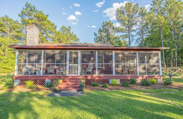 Loch Haven on Harris -Vintage Lakefront Cottage on 20 Private Acres w/Pond