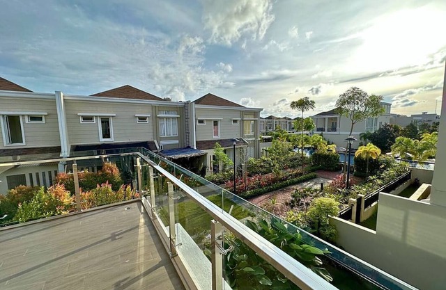 Luxury 4 Br Villa Orchard Park