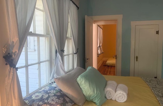 Charming 2-bedroom estate with WiFi, AC in delightful Dade City