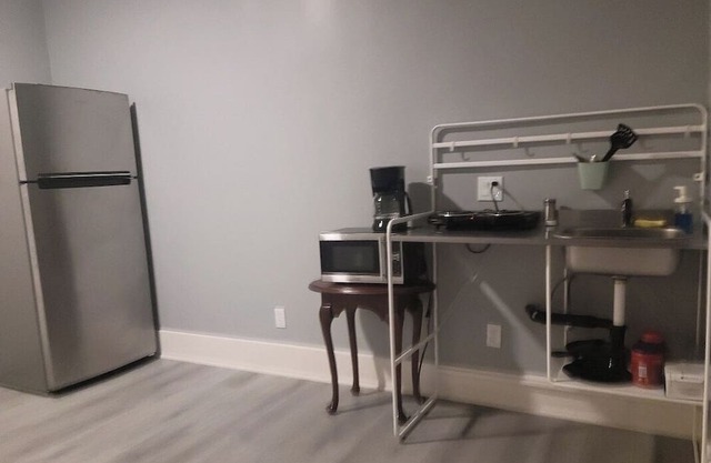 Beautiful Mother in Law Unit suit w/Parking & Wifi