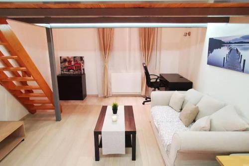 Studio cosy avec mezzanine & parking 2min Walibi