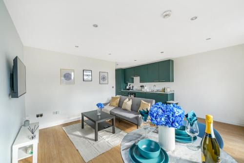 LiveStay - Modern Apartments on Acton Lane