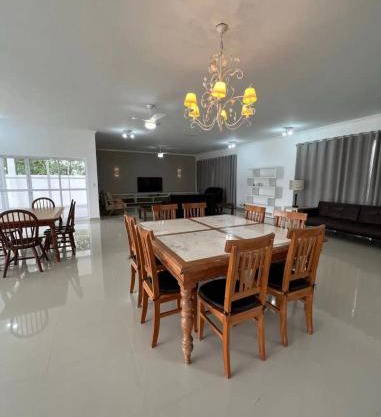 Mansão em condomínio de luxo , Jardim Acapulco