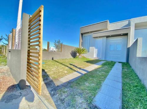 CASA DUAS QUADRAS DO MAR